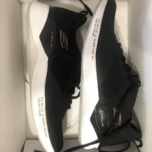 SKLX Luxury memory foam sneakers